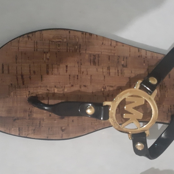 Michael Kors Sz. 6 Thong Sandals - Picture 2 of 6